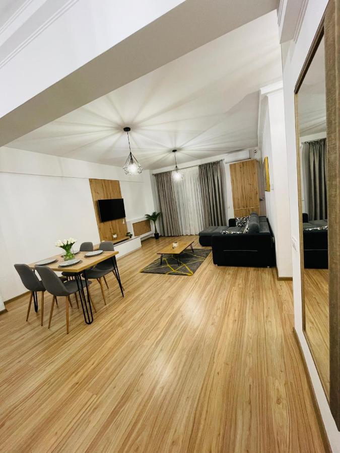 Royal Moonlight Apartment 马马亚 外观 照片